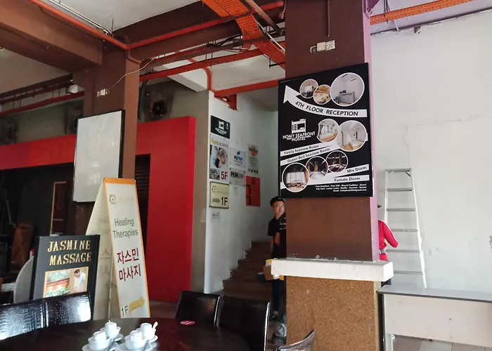 Homy Seafront Hostel